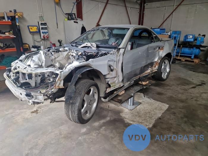 Mercedes SLK 2.3 230 K 16V Skrotfordon (1998, 744)