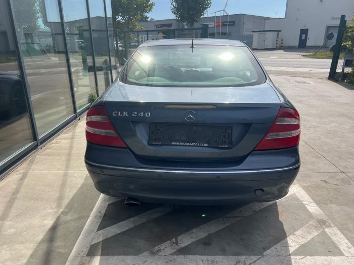 Mercedes CLK 2.6 240 V6 18V Samochód złomowany (2002, Niebieski)