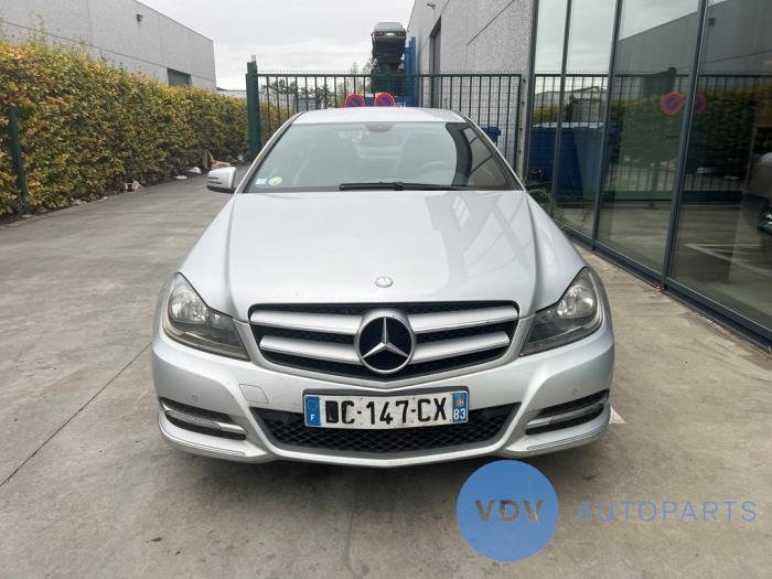 Mercedes C 2.2 C-220 CDI 16V BlueEfficiency Skrotfordon (2011, ZILVER)