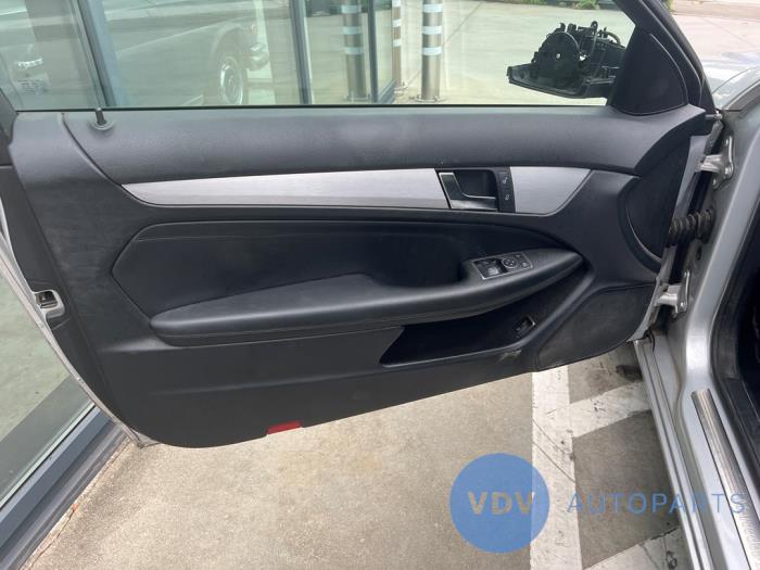 Mercedes C 2.2 C-220 CDI 16V BlueEfficiency Skrotfordon (2011, ZILVER)