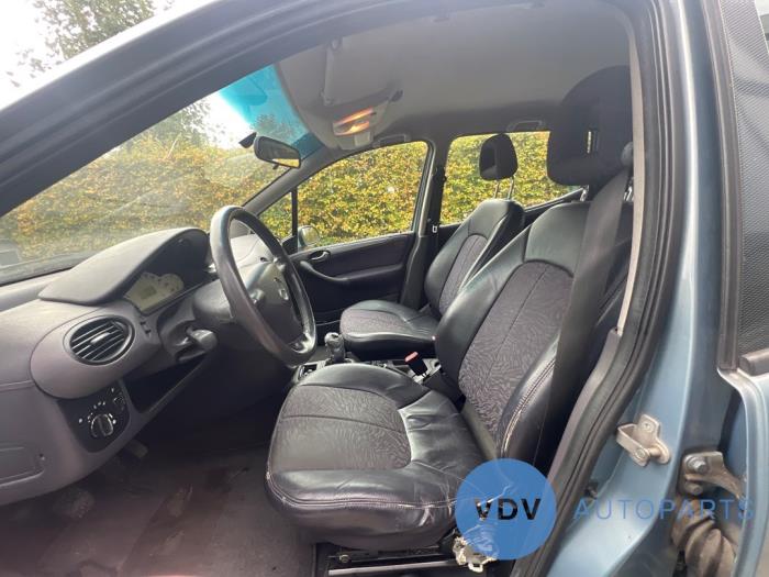 Mercedes A 1.6 A-160 Skrotfordon (2002, BLAUW)