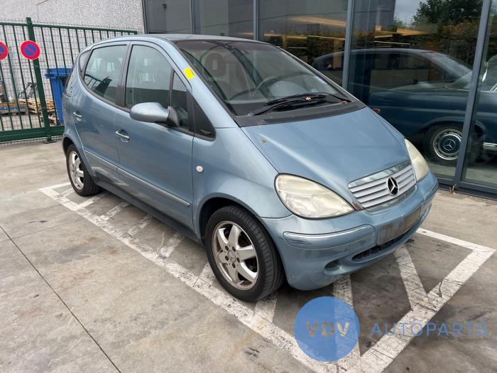 Mercedes A 1.6 A-160 Skrotfordon (2002, BLAUW)