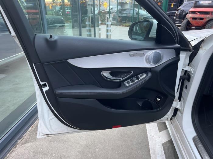 Mercedes C Estate C-300de 2.0 Turbo 16V Sloopvoertuig (2019, Wit)