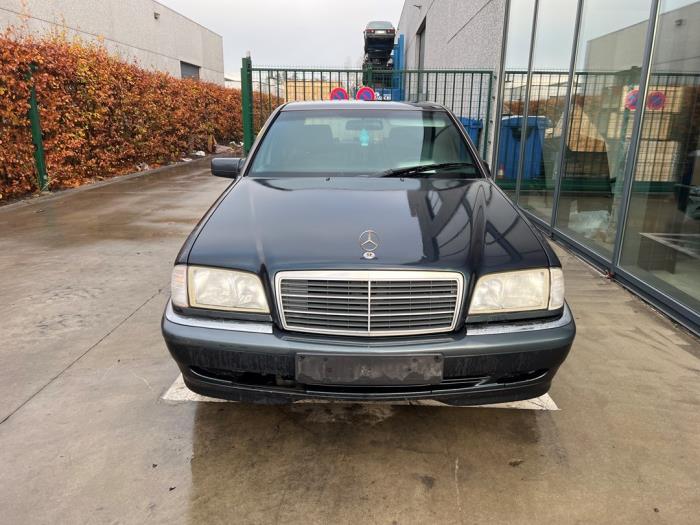 Mercedes C 1.8 C-180 16V Skrotfordon (1997, SMARAGD ZWART)