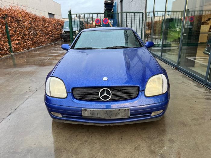 Mercedes SLK 2.0 200 16V Skrotfordon (1997, LINARIET BLAUW)