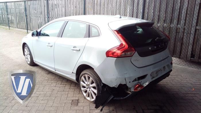 Volvo V40 2.0 D3 20V Skrotfordon (2013, MISTY BLUE P10000)