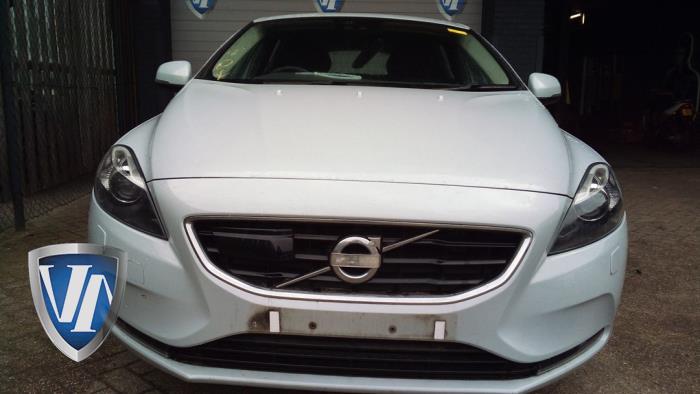 Volvo V40 2.0 D3 20V Skrotfordon (2013, MISTY BLUE P10000)