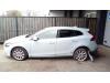 Volvo V40 2.0 D3 20V Skrotfordon (2013, MISTY BLUE P10000)