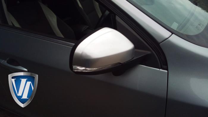 Volvo V60 I 1.6 DRIVe Sloopvoertuig (2011, Metallic, Grijs)