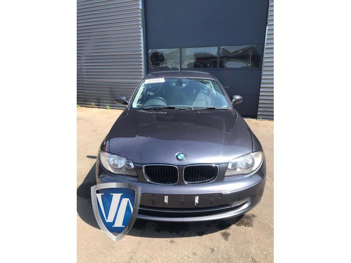 BMW 1 serie 123d 16V . Sloopvoertuig (2008, Metallic, Grijs)