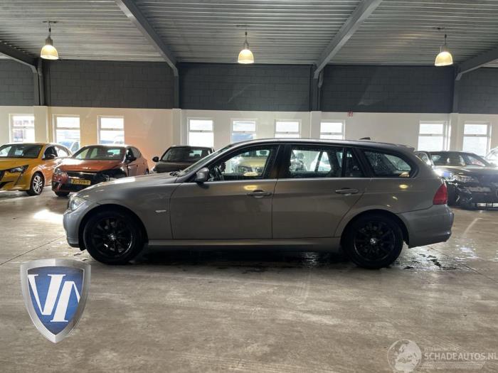 BMW 3-Serie Sloopvoertuig (2009, Metallic, Zilvergrijs)