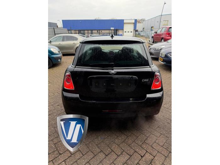 Mini Mini 1.6 16V One Sloopvoertuig (2010, Metallic, Zwart)