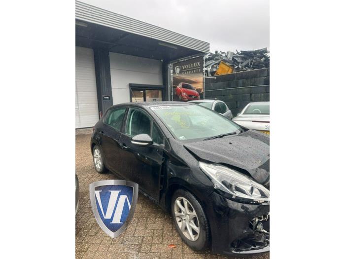 Peugeot 208 I 1.0 Vti 12V PureTech Skrotfordon (2016)