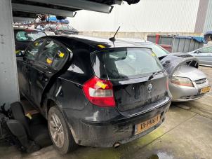 BMW 1 serie 118i 16V  (Skrot)