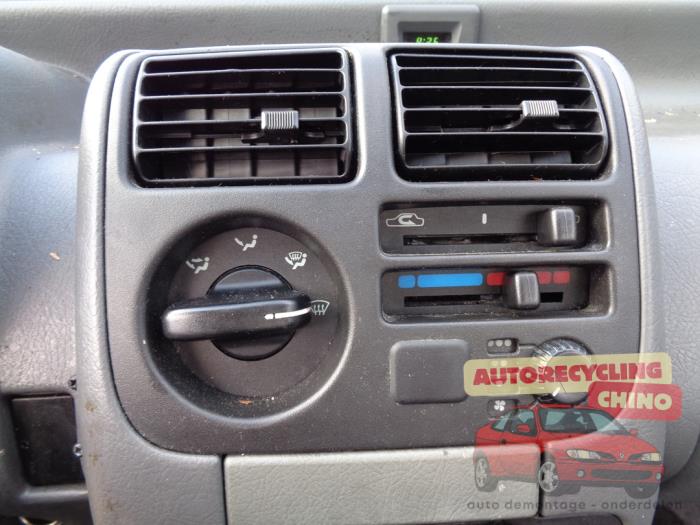 Suzuki Alto 1.0 16V Sloopvoertuig (2001, Grijs)