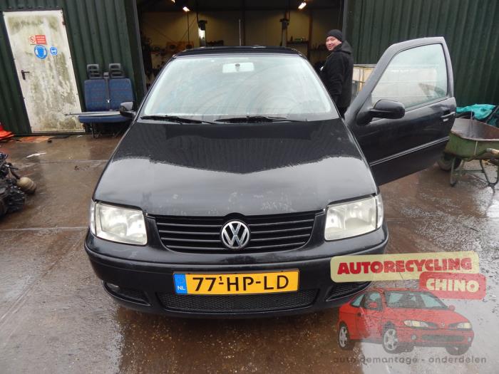 Volkswagen Polo III 1.4 16V 75 Sloopvoertuig (2001, Zwart)