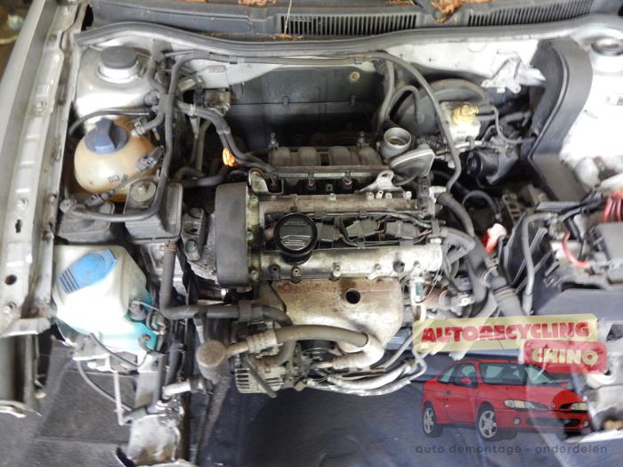 Volkswagen Golf IV 1.6 16V Sloopvoertuig (2002, Grijs)