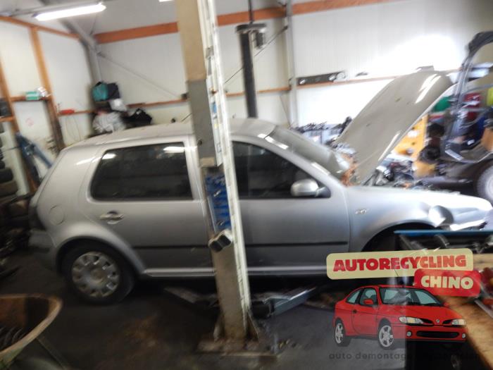 Volkswagen Golf IV 1.6 16V Sloopvoertuig (2002, Grijs)