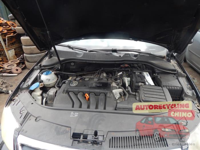Volkswagen Passat 2.0 FSI 16V Sloopvoertuig (2005, Zwart)