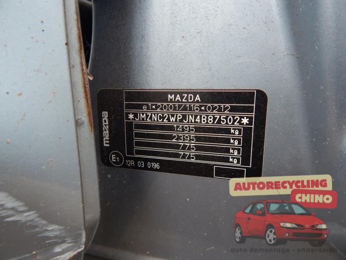 Mazda 2 1.4 16V Sloopvoertuig (2004, Zilver)