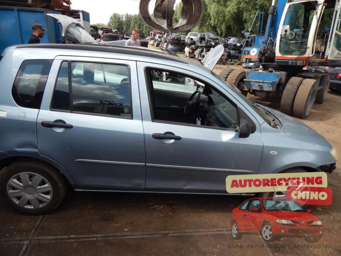 Mazda 2 1.4 16V Sloopvoertuig (2004, Zilver)