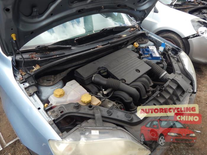 Mazda 2 1.4 16V Sloopvoertuig (2004, Zilver)