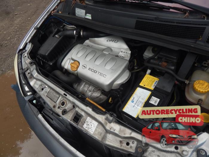 Opel Zafira 1.8 16V Skrotfordon (2001, GRIJS)