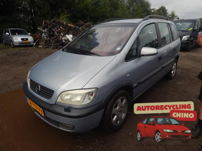 Opel Zafira 1.8 16V Skrotfordon (2001, GRIJS)