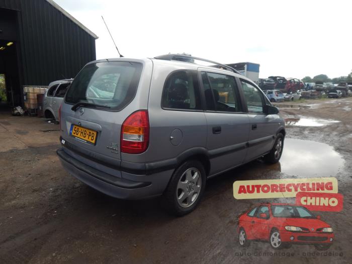 Opel Zafira 1.8 16V Skrotfordon (2001, GRIJS)