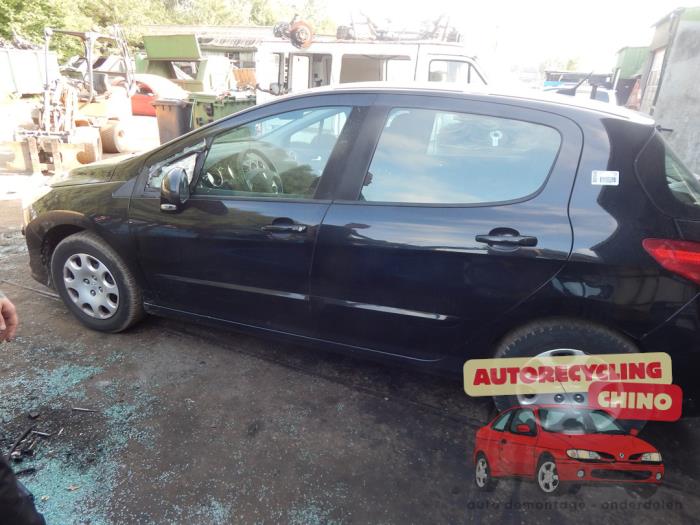 Peugeot 308 1.6 VTI 16V Skrotfordon (2009, ZWART)