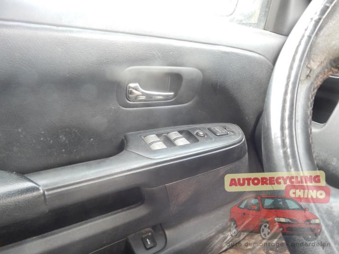 Honda CR-V 2.0i 16V VTEC Sloopvoertuig (2006, Grijs)