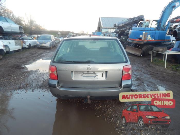 Volkswagen Passat Variant 2.0 20V Skrotfordon (2004, GRIJS)