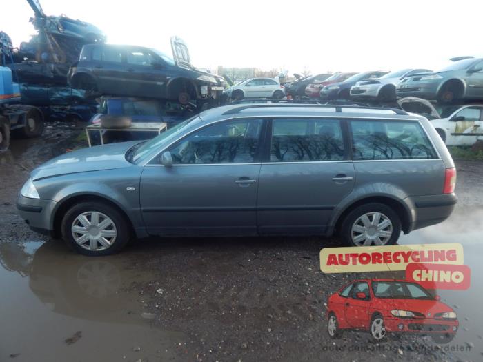Volkswagen Passat Variant 2.0 20V Skrotfordon (2004, GRIJS)