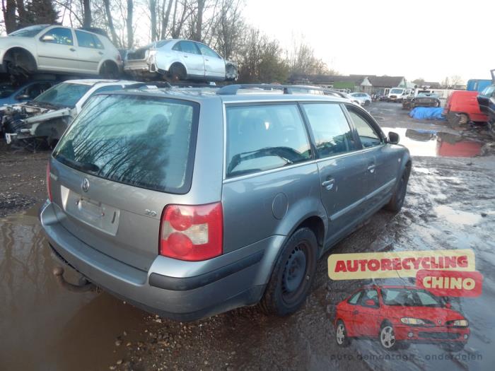 Volkswagen Passat Variant 2.0 20V Skrotfordon (2004, GRIJS)