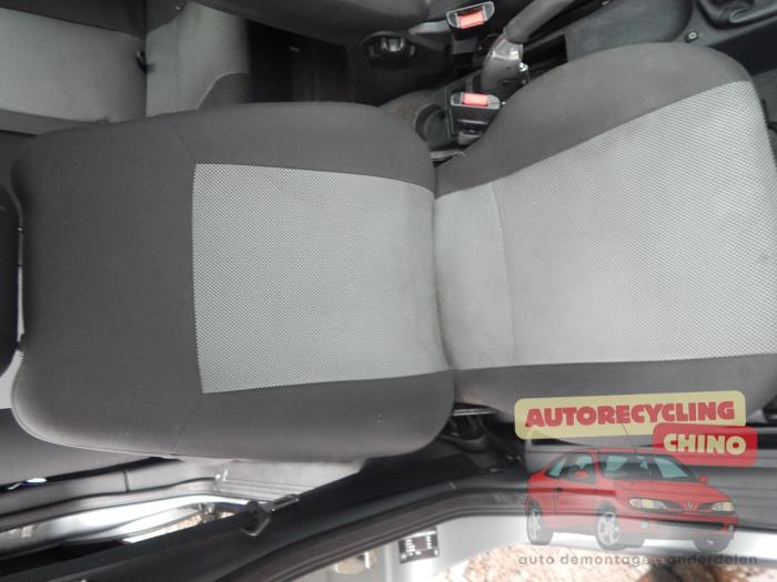 Opel Combo Tour 1.7 CDTi 16V Sloopvoertuig (2010, Grijs)