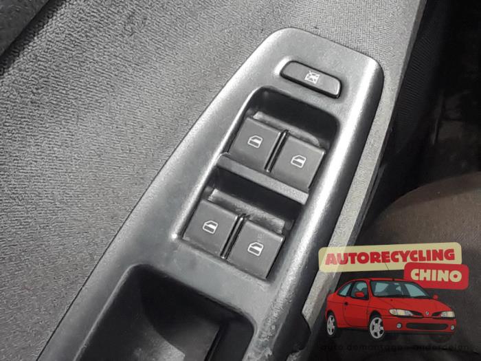 Volkswagen Polo IV 1.2 Sloopvoertuig (2005, Zwart)