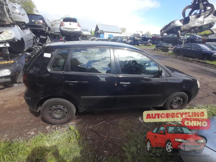 Volkswagen Polo IV 1.2 Sloopvoertuig (2005, Zwart)