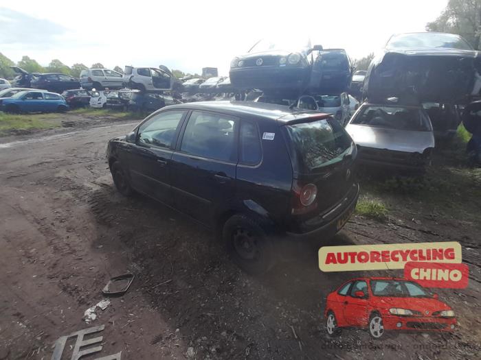 Volkswagen Polo IV 1.2 Sloopvoertuig (2005, Zwart)