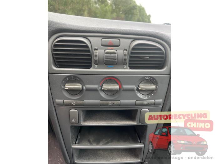 Volvo V40 1.8 16V Sloopvoertuig (1998, Groen)