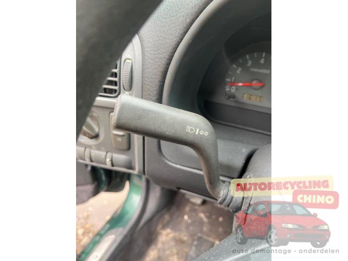 Volvo V40 1.8 16V Sloopvoertuig (1998, Groen)