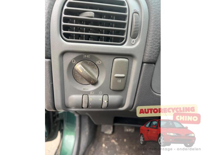 Volvo V40 1.8 16V Sloopvoertuig (1998, Groen)