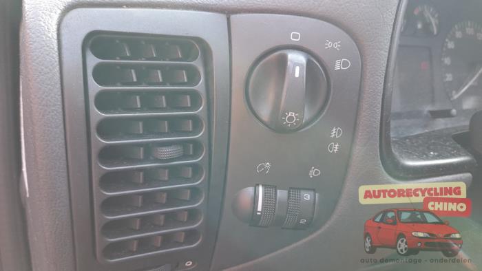 Volkswagen Polo III 1.6i 75 Sloopvoertuig (1999, Blauw)