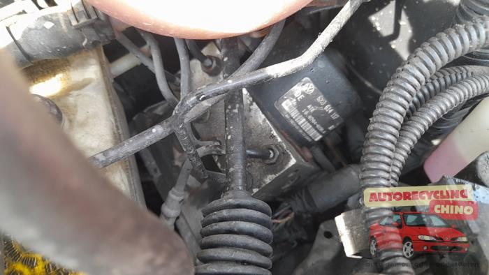 Volkswagen Polo III 1.6i 75 Sloopvoertuig (1999, Blauw)