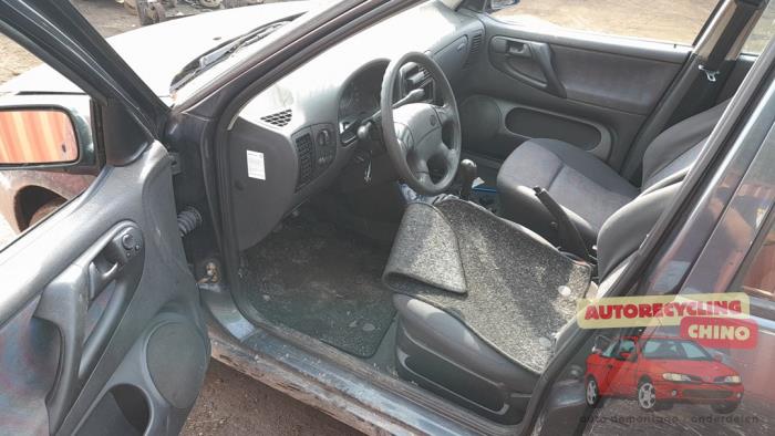 Volkswagen Polo III 1.6i 75 Sloopvoertuig (1999, Blauw)