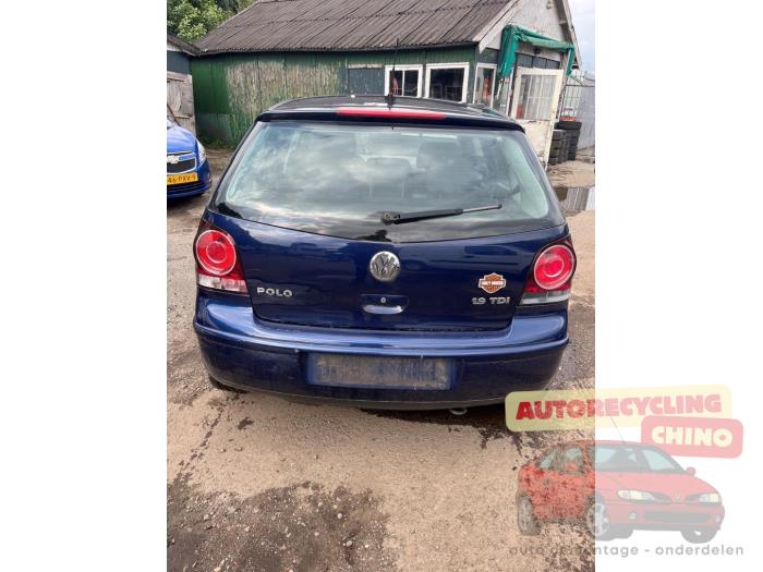Volkswagen Polo IV 1.9 TDI 100 Skrotfordon (2007, BLAUW)