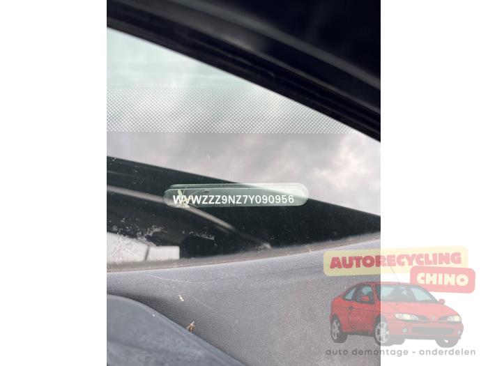 Volkswagen Polo IV 1.9 TDI 100 Skrotfordon (2007, BLAUW)