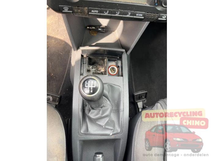 Volkswagen Polo IV 1.9 TDI 100 Skrotfordon (2007, BLAUW)