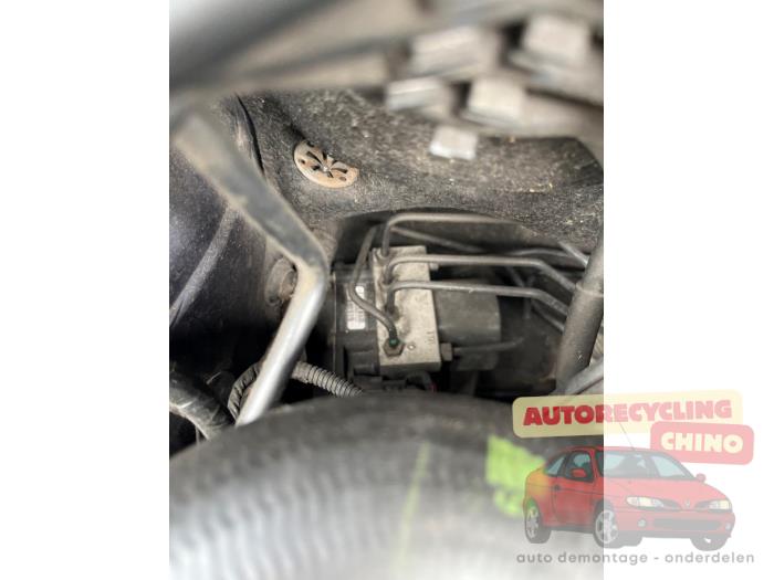 Volkswagen Polo IV 1.9 TDI 100 Skrotfordon (2007, BLAUW)