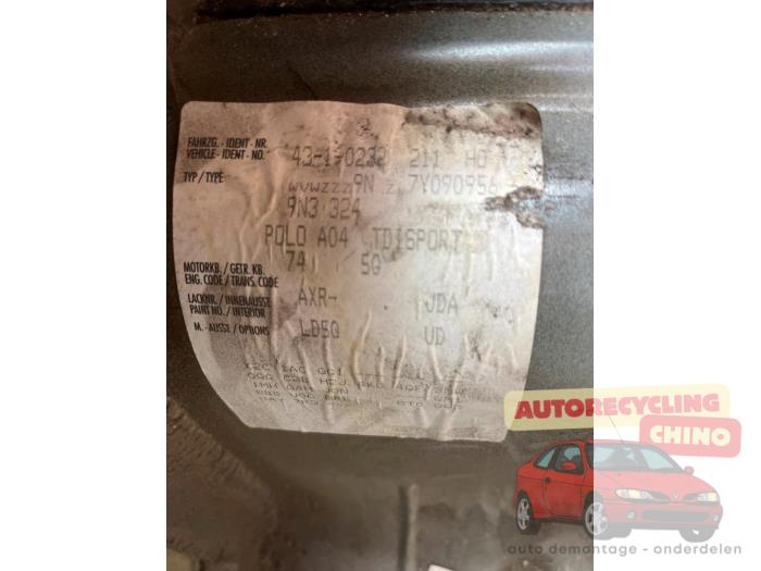 Volkswagen Polo IV 1.9 TDI 100 Skrotfordon (2007, BLAUW)