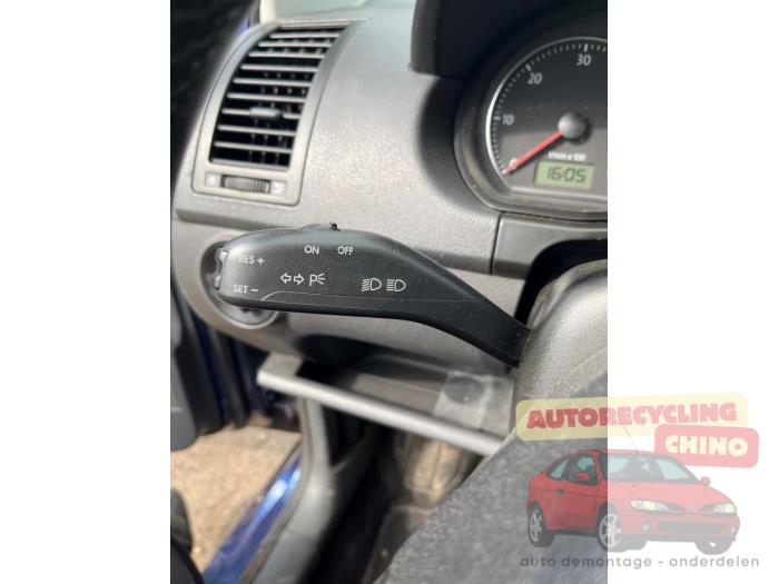 Volkswagen Polo IV 1.9 TDI 100 Skrotfordon (2007, BLAUW)